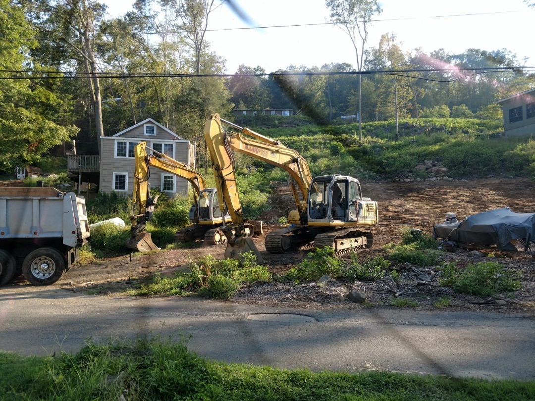 50895622_1299374916870555_5983289959153560615_n S&S Paving LLC